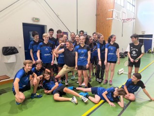 École de badminton jeunes compétiteurs du Volant de l'Esquirot de Sainte-Hélène